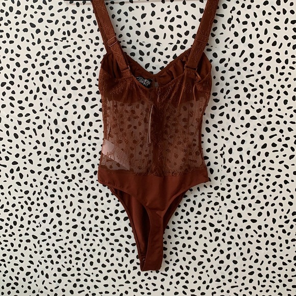 NWT Danielle Bernstein Lace Bodysuit Rust Brown - Picture 6 of 6